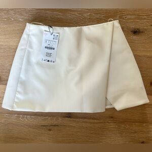 Zara white skort in Small